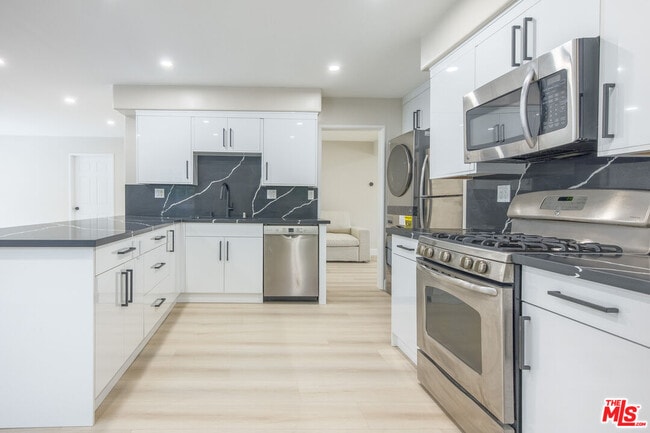 Building Photo - 22022 Lopez St