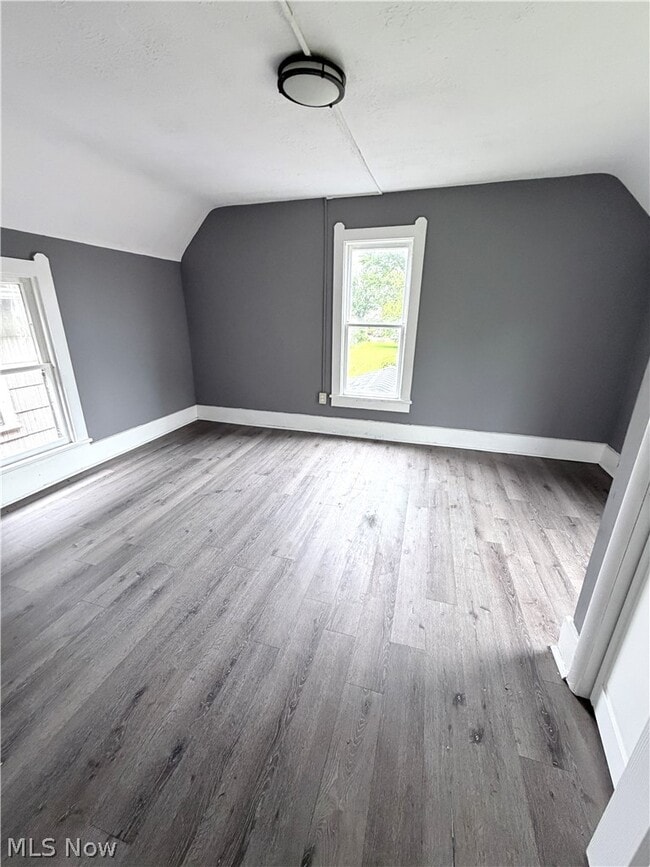 Building Photo - 1511 Stark Ave SW