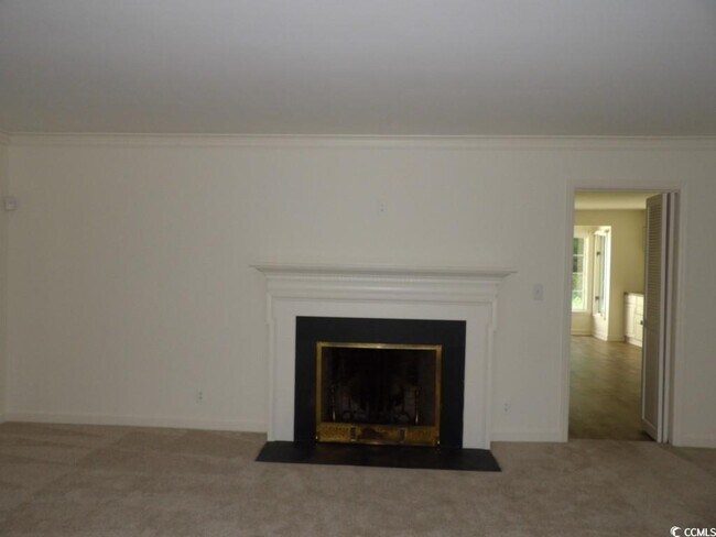 Building Photo - 254 Evergreen Ln