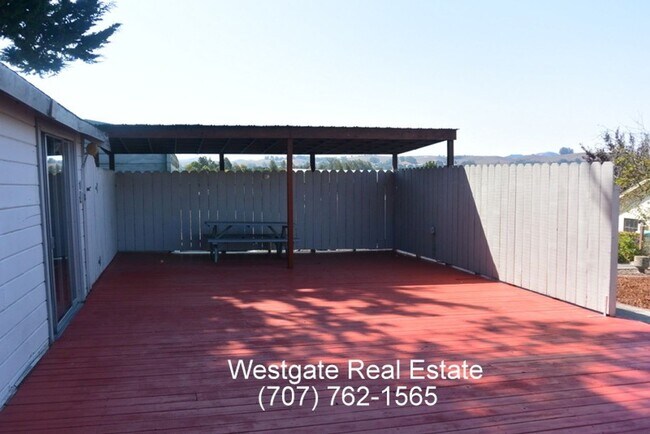 Building Photo - 3 Bed/2 Bath Single Level Country Home with Ample Storage and Gardening Assistance