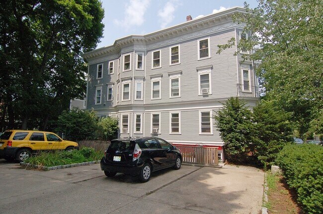 Building Photo - 39 Ellery St