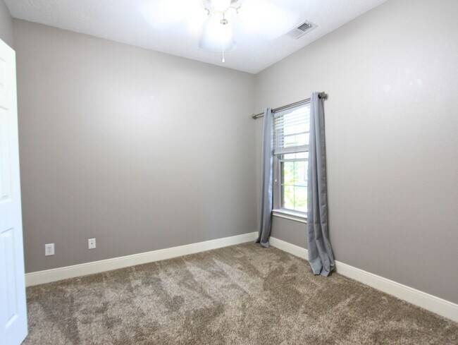 Building Photo - 2630 White Ibis Ct