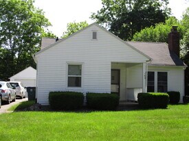 Building Photo - 140 Spartan Ave