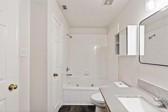Building Photo - 3906 Pickett Pl Dr