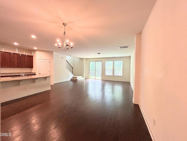 Building Photo - 735 Lampwick Ln