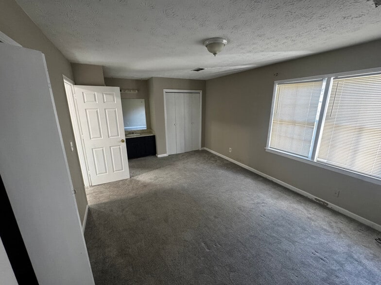 Building Photo - Room in Townhome on Cedar Creek Ct NW