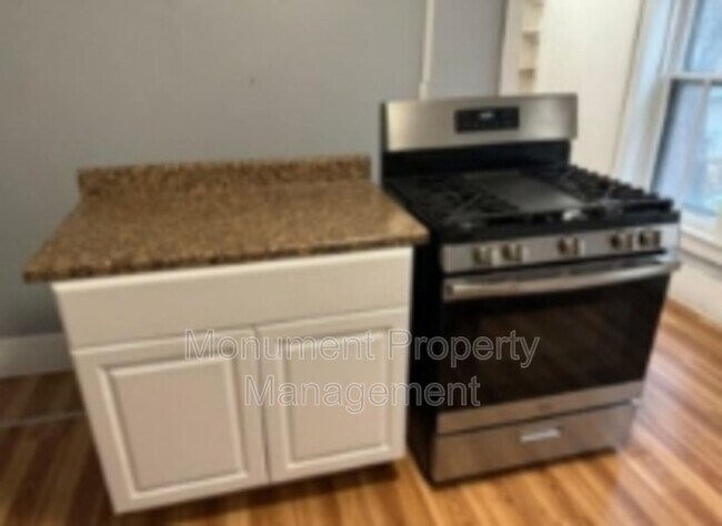 Building Photo - 435 S Meadow St