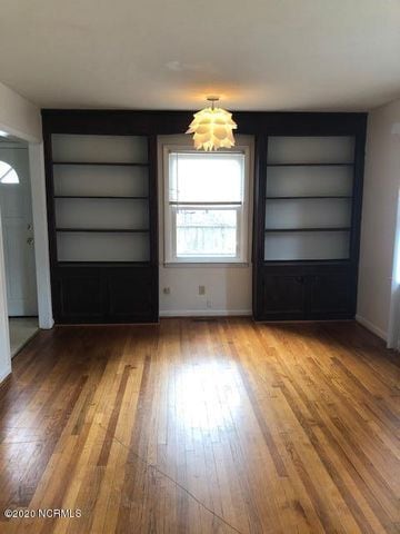 Building Photo - 1008 W Arlington Blvd