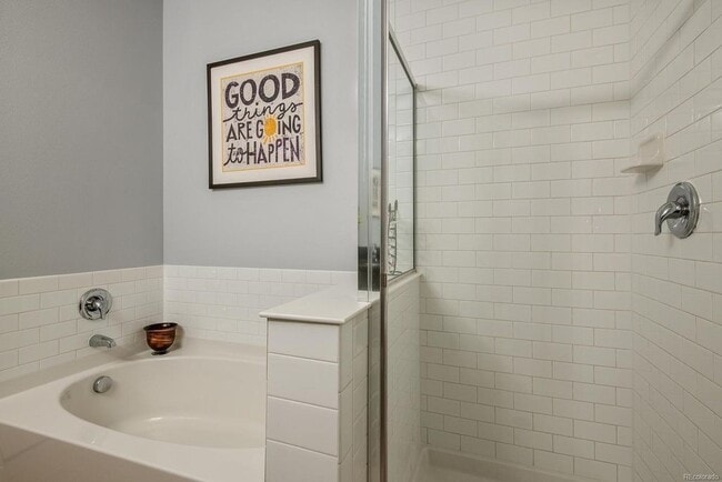 Building Photo - Gorgeous 1 Bedroom 2 Bath With Great Access to Rt 36
