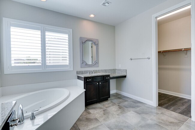 Building Photo - **Luxury 5 Bedroom Pool Home for Rent in Inspirada | Nearly 4,000 Sq Ft on Corner Lot**