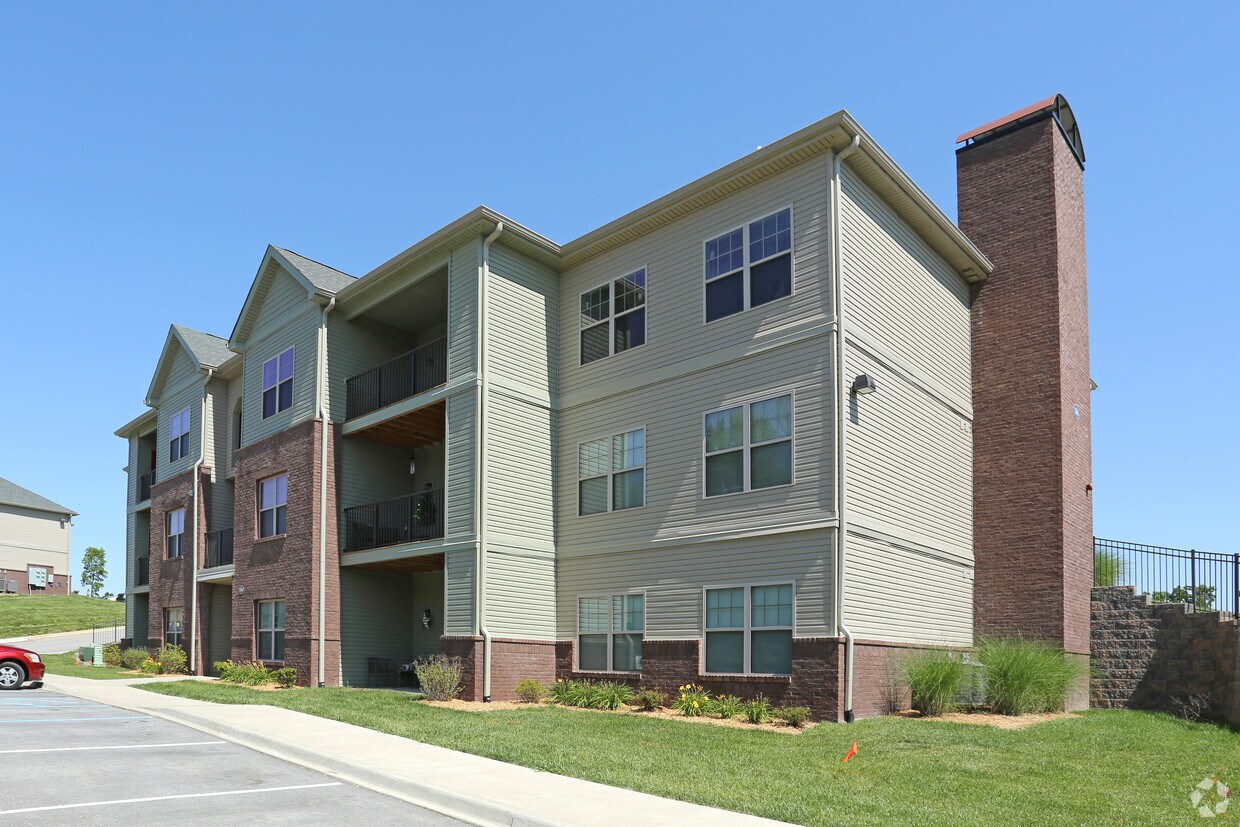 Academy Park Apartments New Albany In Apartment Finder