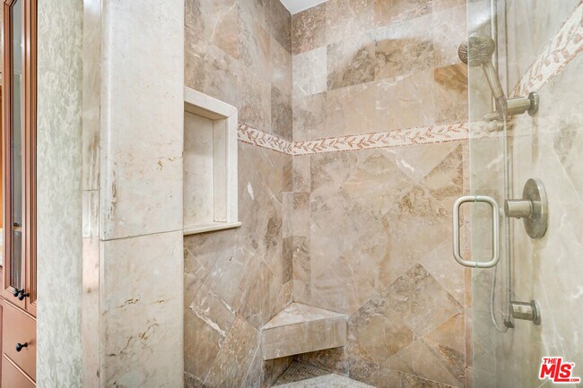 Building Photo - 219 S Willaman Dr