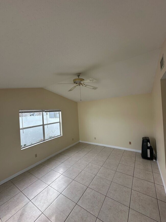 Building Photo - 2BD / 2BA SUNTREE VILLA HOME