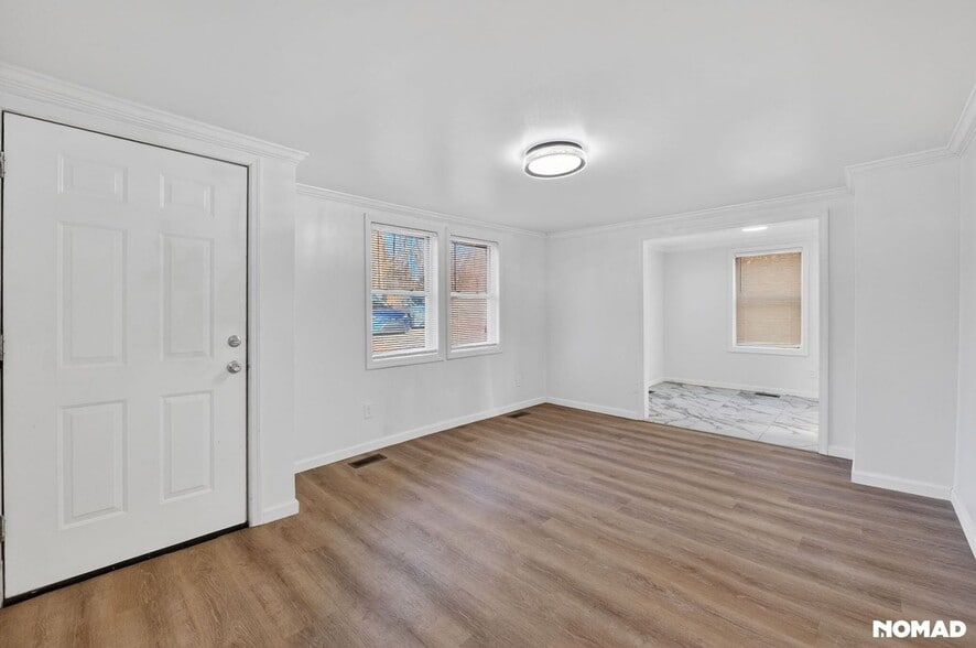 Building Photo - 129 Williams Rd