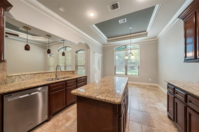 Building Photo - 1019 Monarch Oak Dr