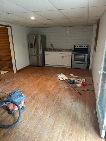 Building Photo - 10 Michelle Ln