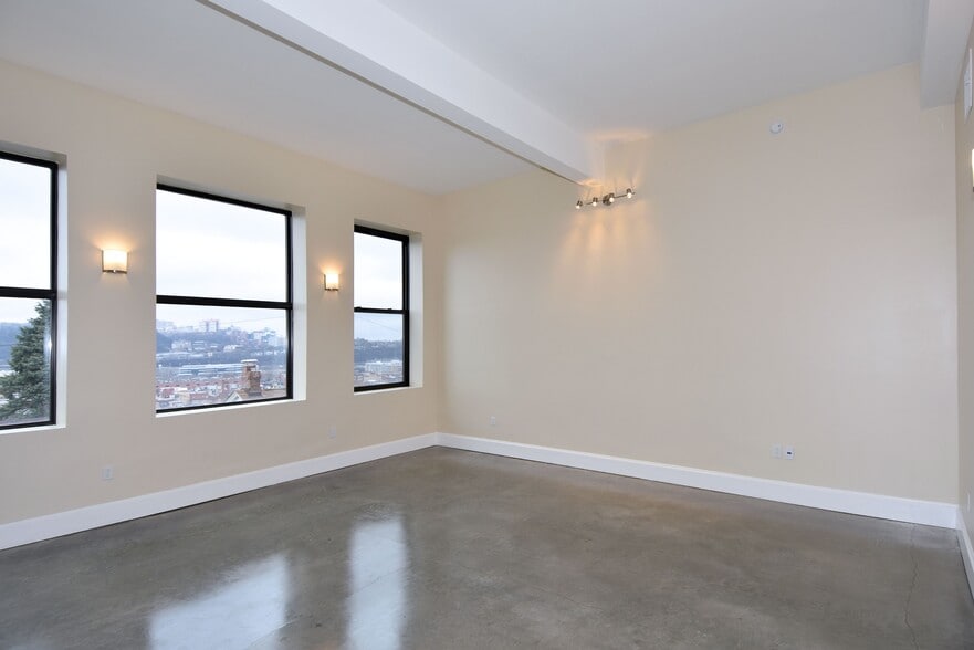 Living Room - 2301 Mission St