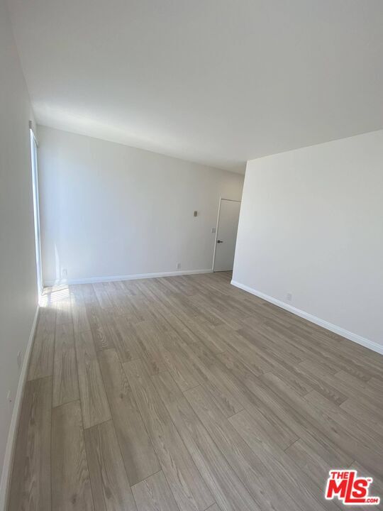 Building Photo - 511 San Vicente Blvd