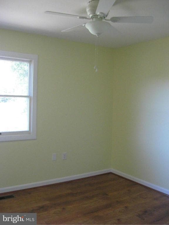 Building Photo - 1594 N Harbor Dr