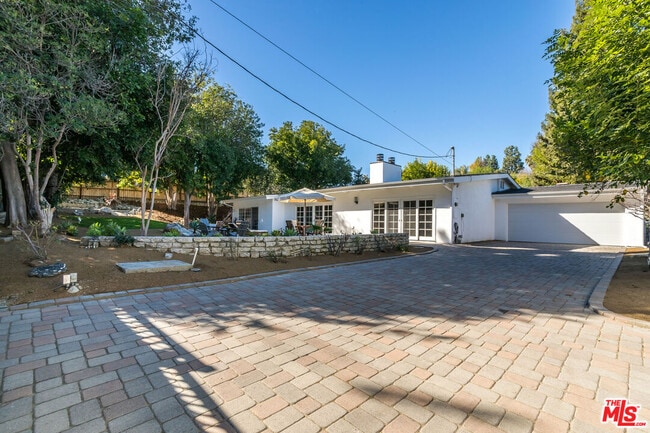 Building Photo - 23826 Burbank Blvd