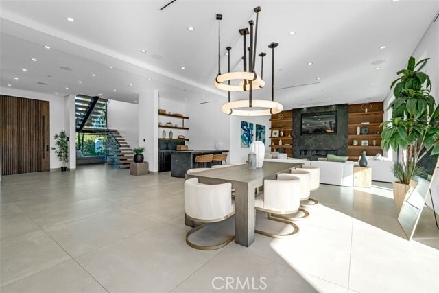 Building Photo - 13016 Chandler Blvd