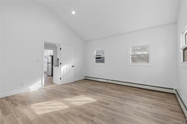 Building Photo - 75 Wisconsin St