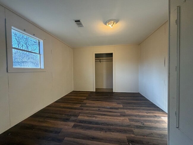 Building Photo - 516 Bayou Maria Rd