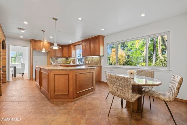 Building Photo - 287 Golden Fern Ct