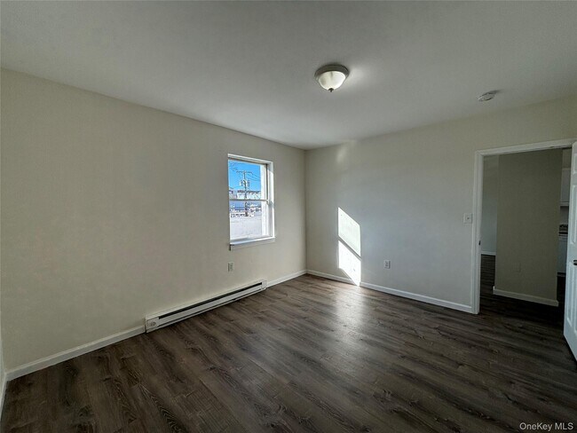 Building Photo - 90 E Main St