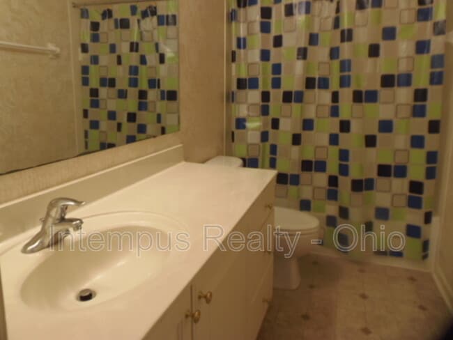 Building Photo - 516 Ironhorse Dr