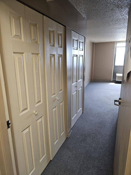 Building Photo - Geneva Tower