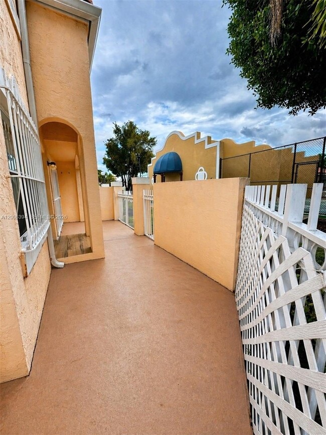 Building Photo - 8590 NW 3rd Ln