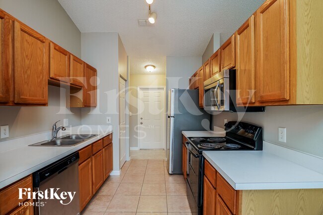 Building Photo - 1111 Roan Ct