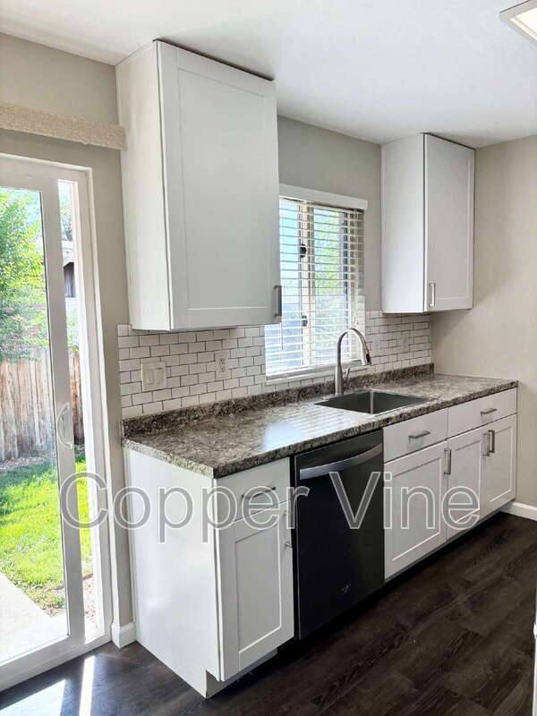 Building Photo - 9774 Fred Dr