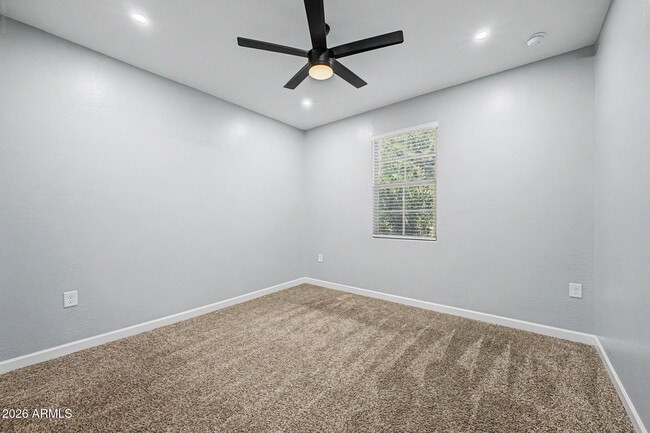 Building Photo - 30731 W Monterey Dr