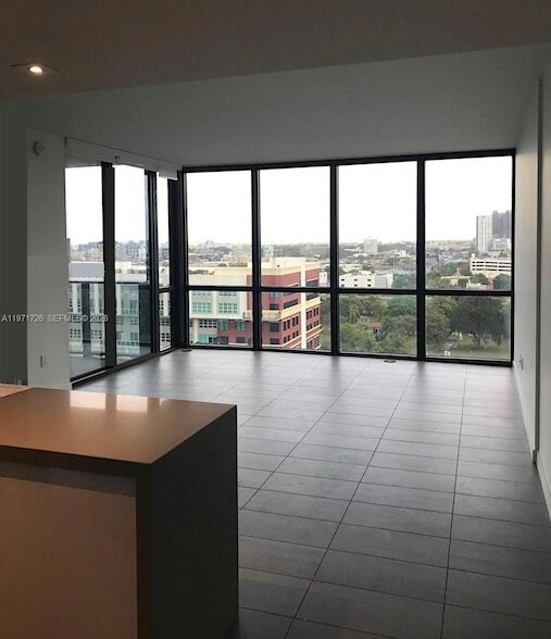 Building Photo - 1600 NE 1st Ave