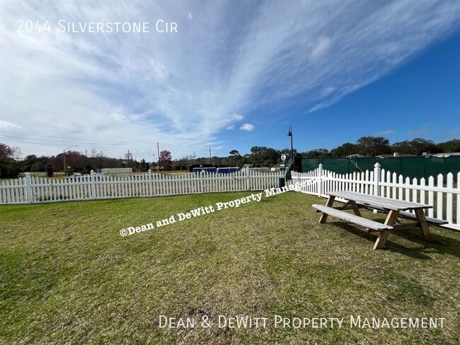 Building Photo - 2044 Silverstone Cir