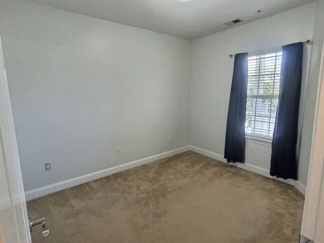 Building Photo - 4933 Crab Pond Ct