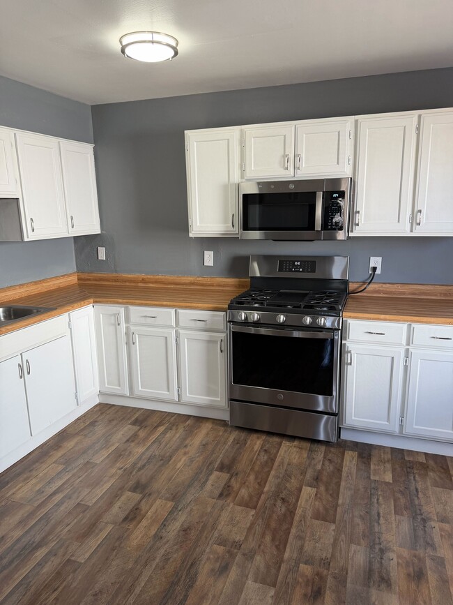 Building Photo - 1419 N Arapahoe St