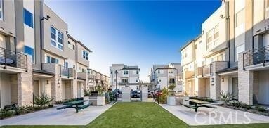 Building Photo - 1522 W Bushell St