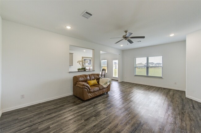 Building Photo - 1088 Rd 5102