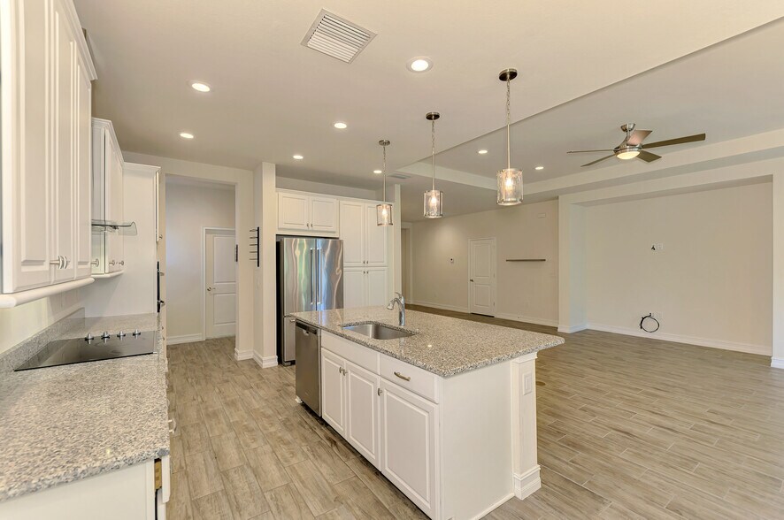 Building Photo - 4400 Conchfish Ln
