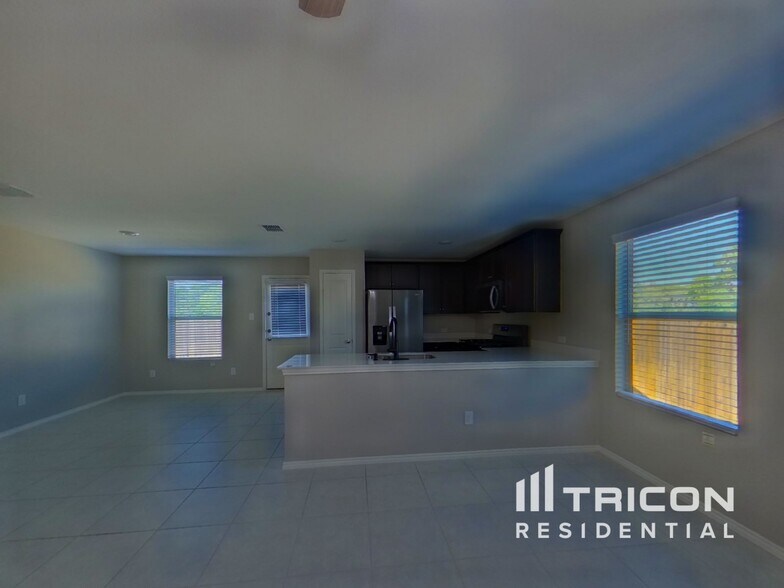 Building Photo - 304 Ranchito Pass