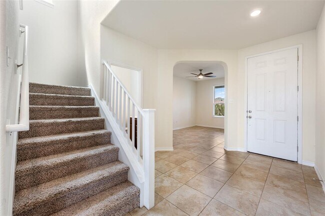 Building Photo - 3853 Legend Hill