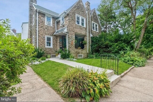 Building Photo - 312 Glen Echo Rd