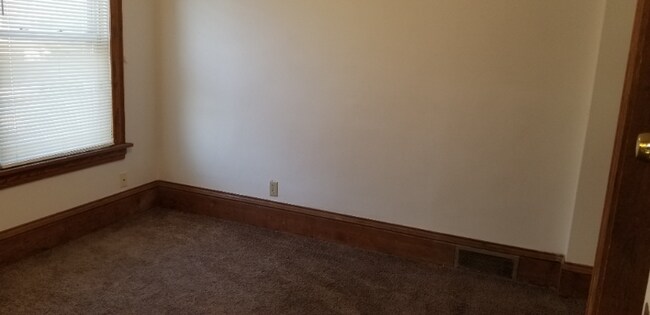 Building Photo - 2410 University Ave NE