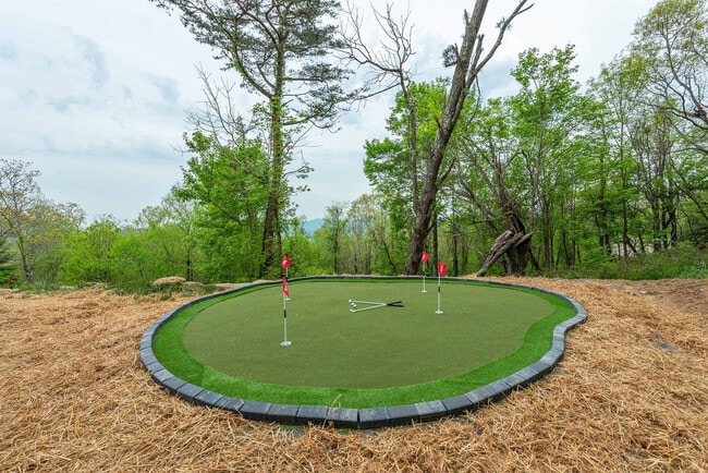 Building Photo - 36 Randall Dr