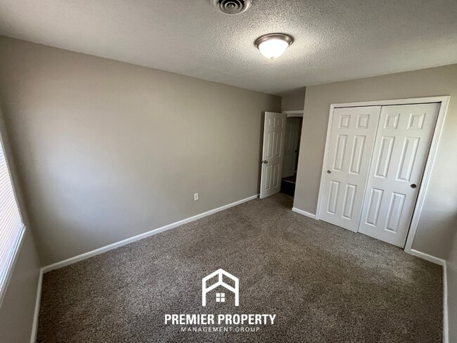 Building Photo - Charming 3BR/2BA in 38118 | Gleaming Hardwood Floors, Dining Area & Huge Yard