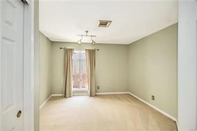 Building Photo - Beautiful Historic Bethlehem Condo for Rent!