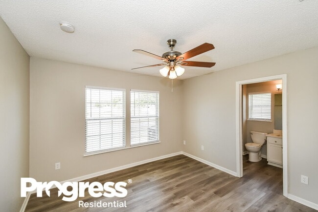 Building Photo - 7118 Newman Lake Ct